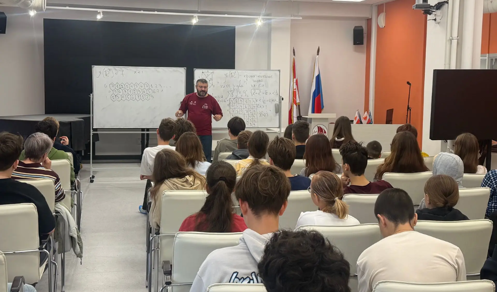 Школьники встретились с представителями МФТИ